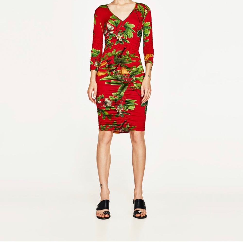 WORN ONCE. Perfect condition. ZARA XS. Stretchy.